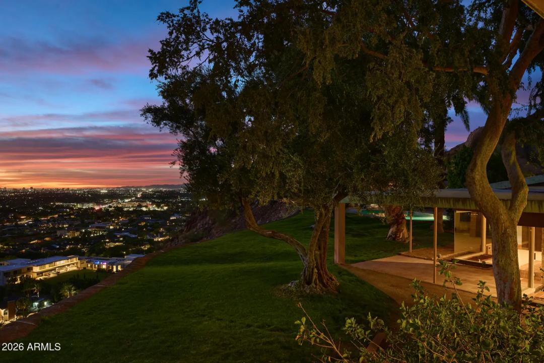 Real Estate Picture 17