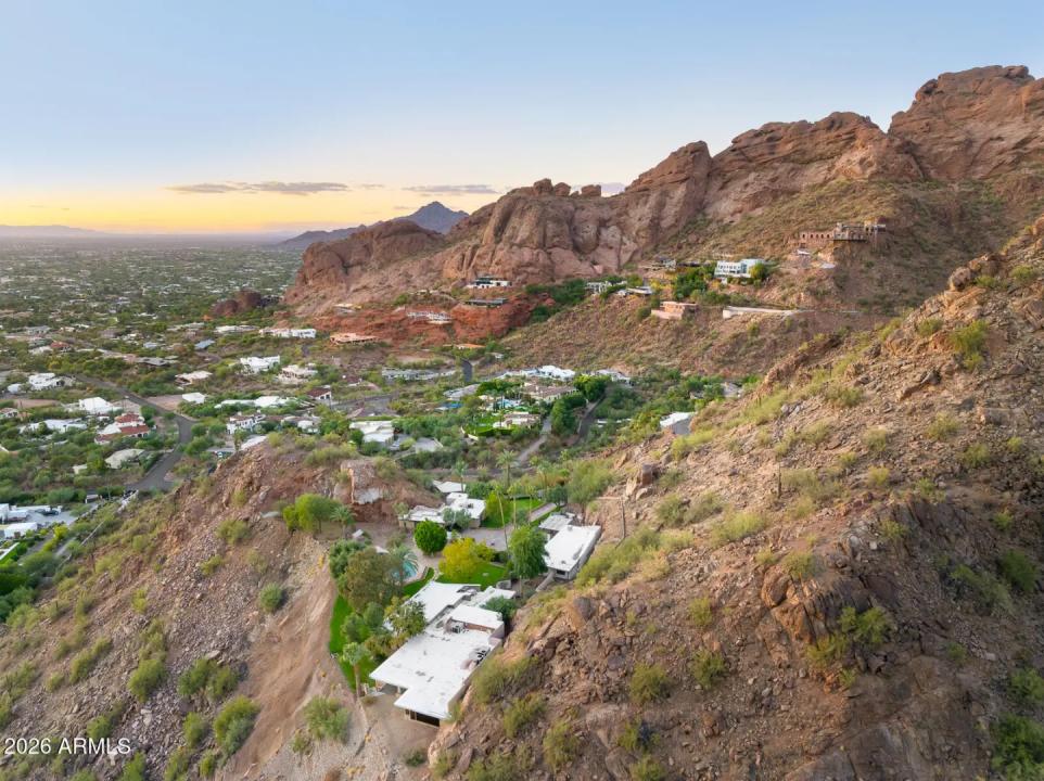 Real Estate Picture 24