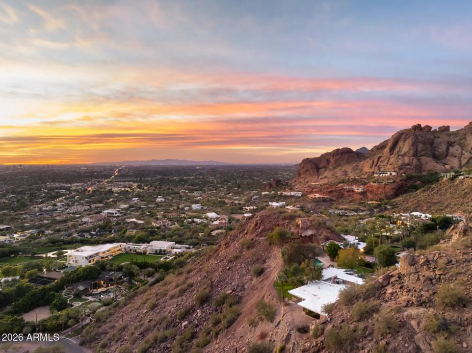 Real Estate Picture 22
