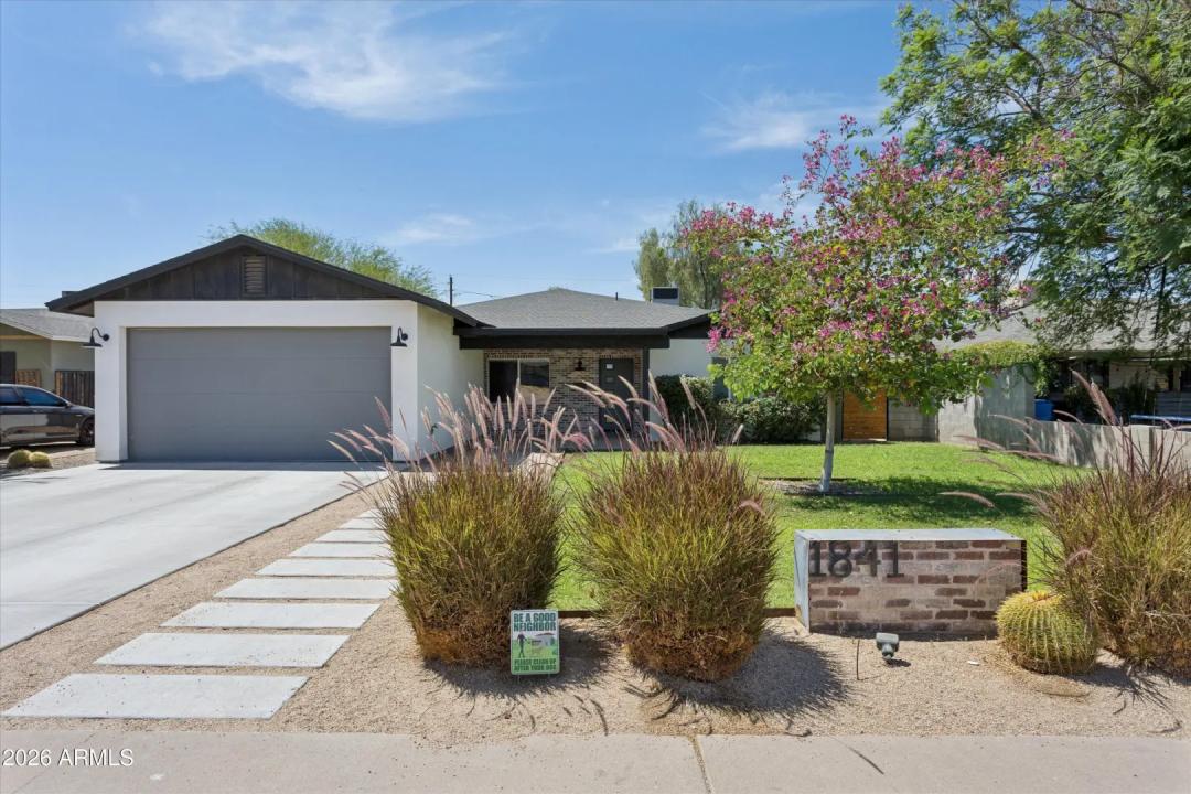 1841 E MONTECITO Avenue Phoenix AZ 85016