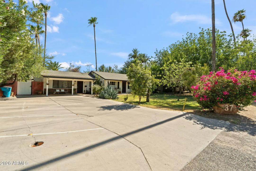 37 W PASADENA Avenue Phoenix AZ 85013