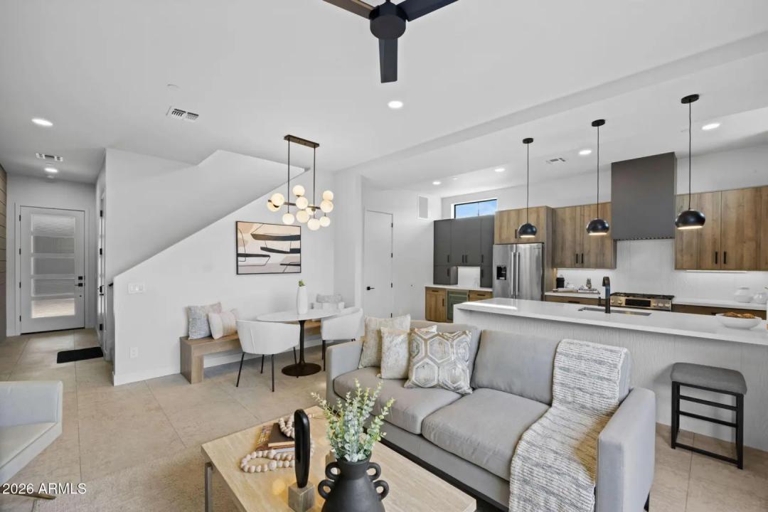 377 E WINDSOR Avenue 4 Phoenix AZ 85004