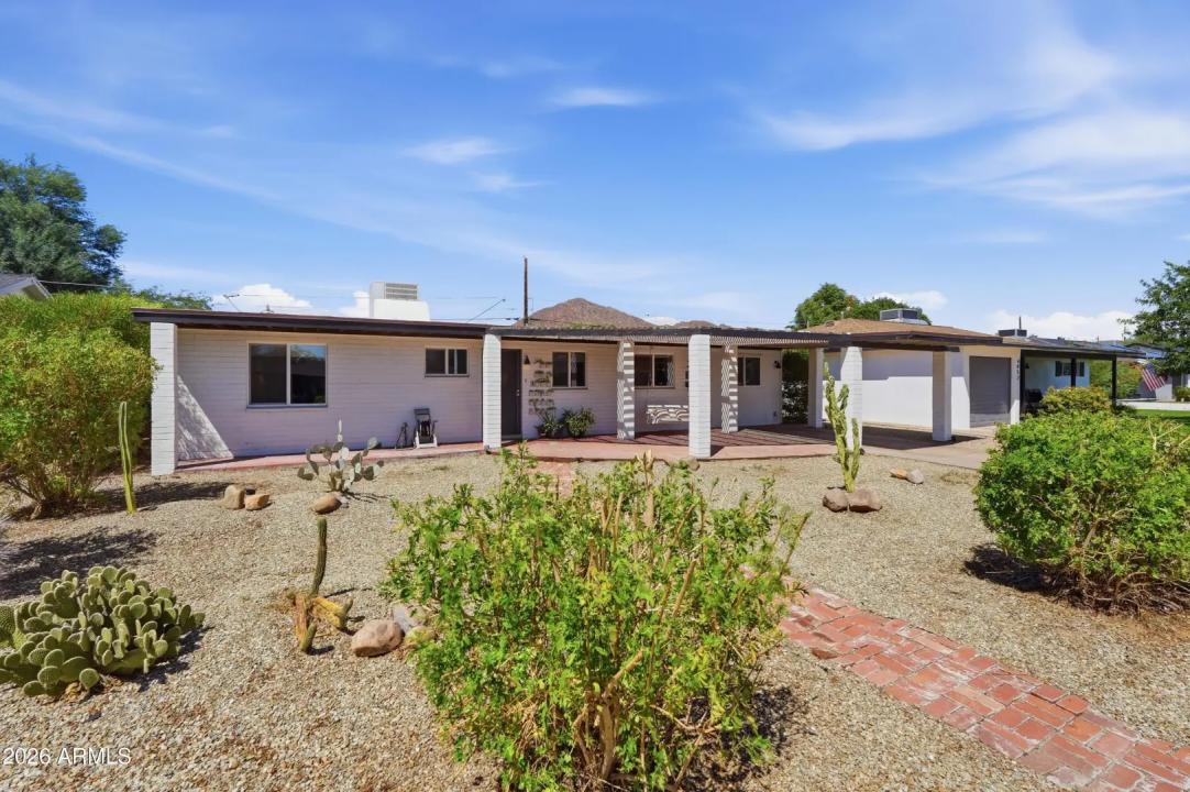4846 E Fairmount Avenue Phoenix AZ 85018