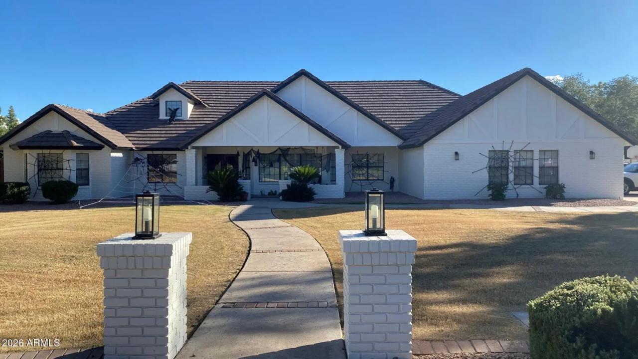 817 E JUANITA Avenue Gilbert AZ 85234